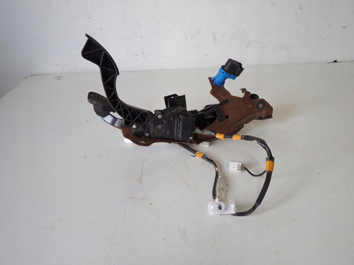 фото №5, Педаль газа i тормоза потенциометр mazda 5 2008 европа 4m51-9f836-ah