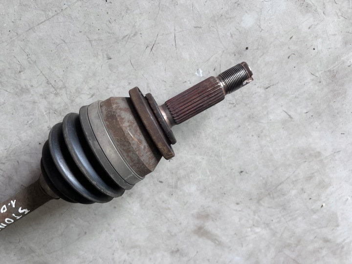 фото №9, Полуось левая короткая kia stonic 17- 1.0 t-gdi 49500-h8260 автомат