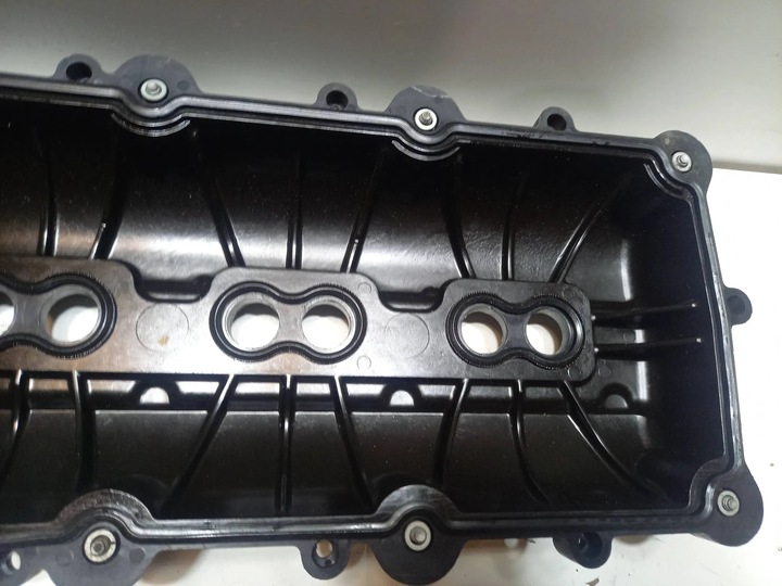 фото №10, Jeep grand cherokee wk2 srt 6.4 крышка клапанов