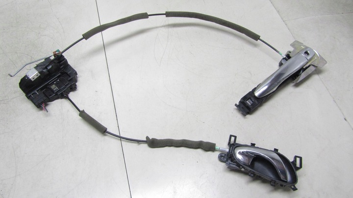 фото №1, Nissan x-trail t32 замок ручка двері праві перед 14-