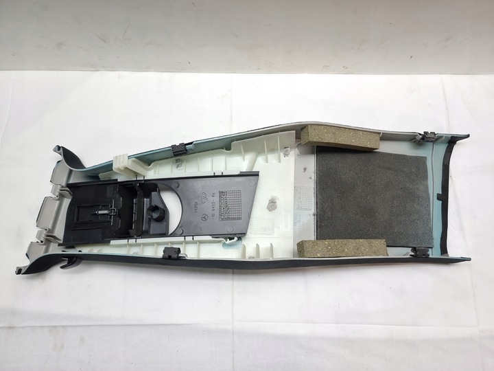 фото №10, Mercedes w218 combi защита стойка правые алькантара