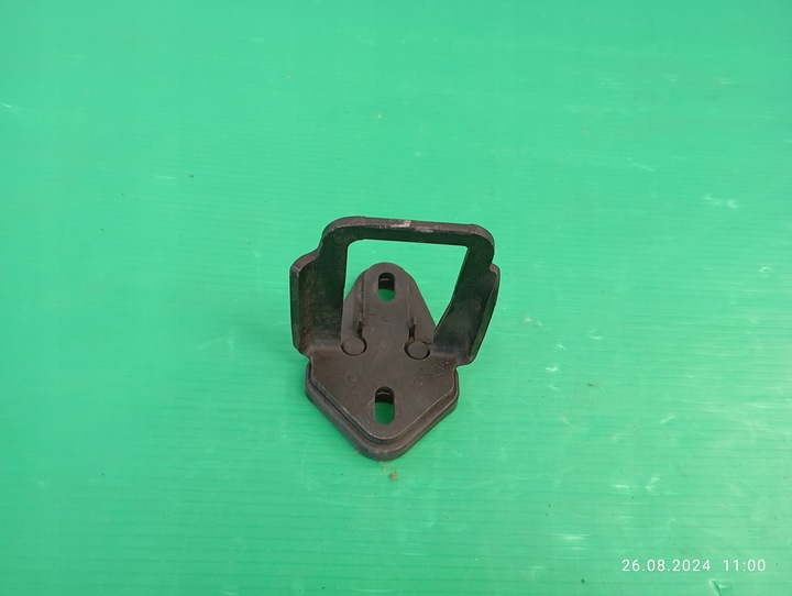 фото №1, Кронштейн пластина регулирующая капота перед a4478800002 mercedes vito 447