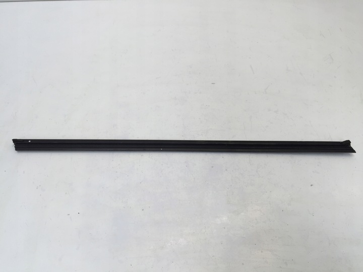 фото №1, Hyundai i20 iii 2021 планка накладка левый перед