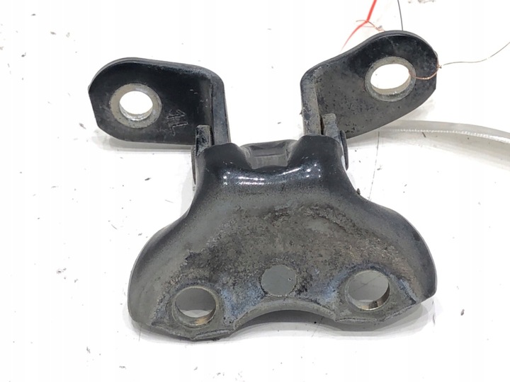 фото №1, Петля двері перед лівий toyota corolla e18 13-18