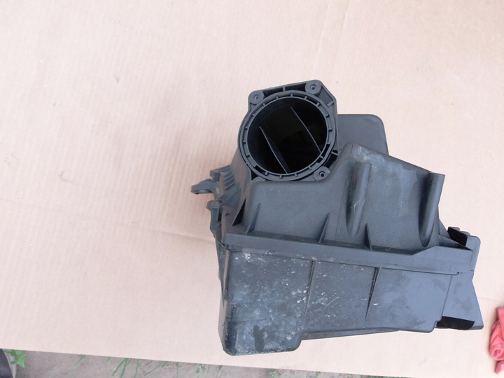 фото №6, Корпус фильтра воздуха 1j0129607d audi a3 8l 1.6 benz