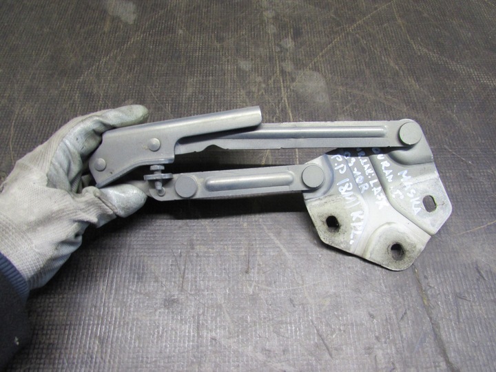 фото №6, Петля капота vw touran i 03-10r la7x