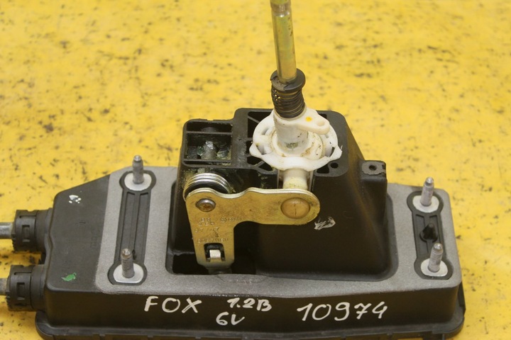 фото №8, Выборщик домкрат коробки передач vw fox 1.2 b 5z0711061
