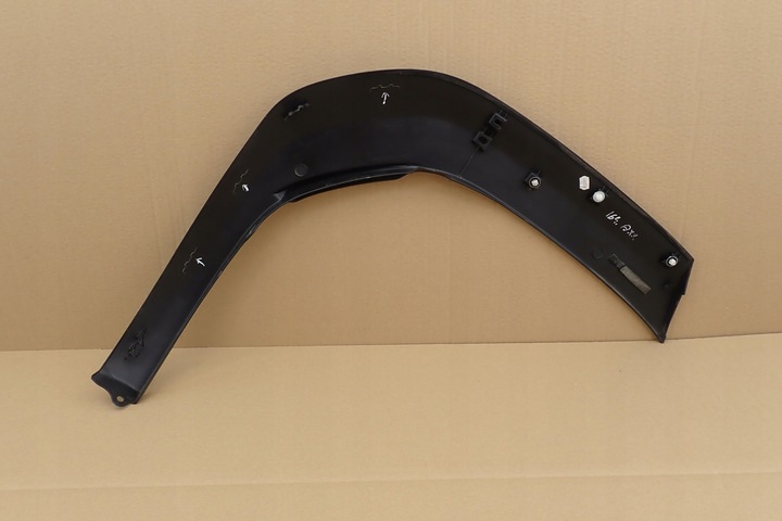 фото №7, Toyota yaris cross 2020- накладка планка крыльев левый зад 75652-k2011