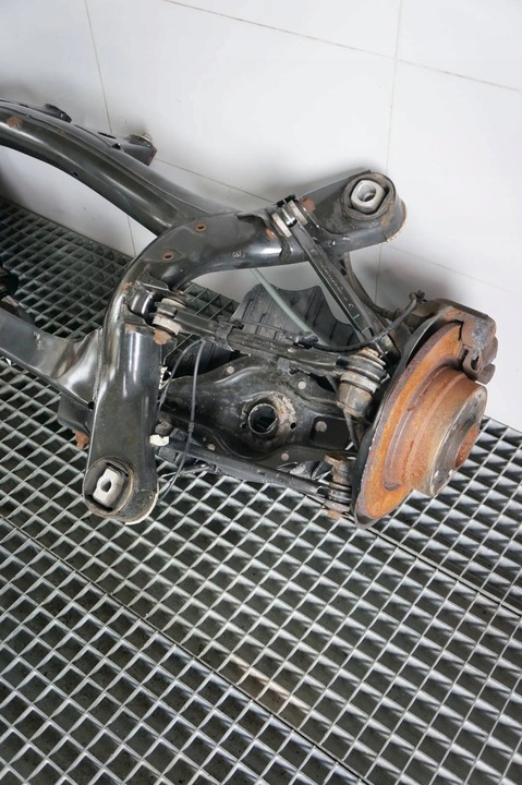 фото №7, Балка ось зад подрамник подвешивание bmw f20