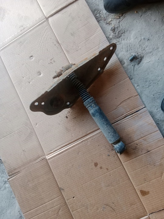 фото №1, Амортизатор левый зад peugeot 5008 i 1.6 hdi