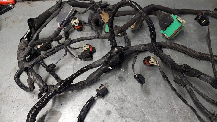 фото №8, Voyager town caravan 11-13r установка ремня перед