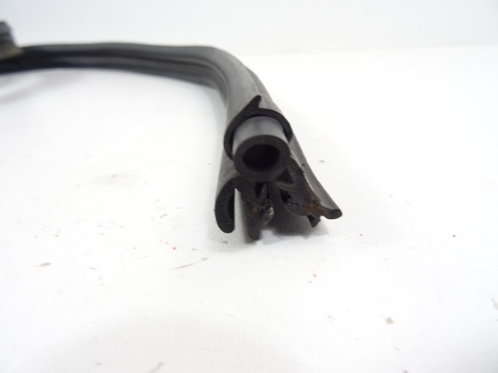 фото №8, Nissan qashqai j10 уплотнитель крышки багажника зад 2006-2014