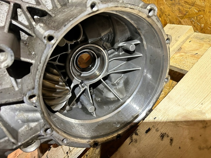 фото №13, Корпус коробки коробки передач audi porsche 8hp65axph двигун гібрид cayenne