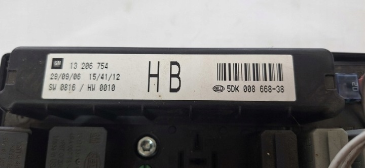фото №7, Блок запобіжників opel zafira b 13206754hb