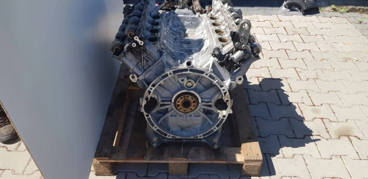 фото №11, Mercedes c w204 204 63 amg двигатель голый 6.3 156 156.985 156985
