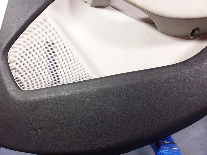 фото №4, Mercedes b w246 обивка боковина дверь зад правые