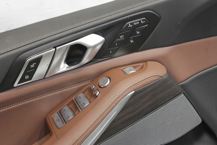 фото №16, Сиденья комфорт диван обшивки полный 7os 3rzędy bmw g07 x7 merino coffee массаж