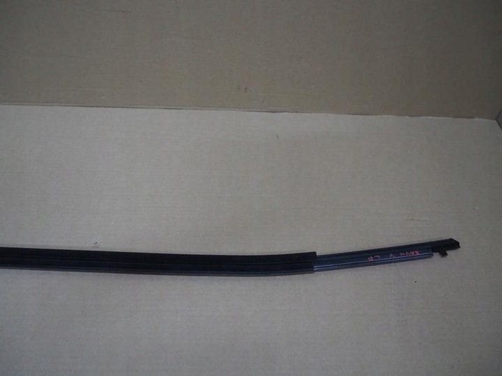 фото №6, Планка накладка дверь уплотнитель стекла левый перед toyota rav4 v