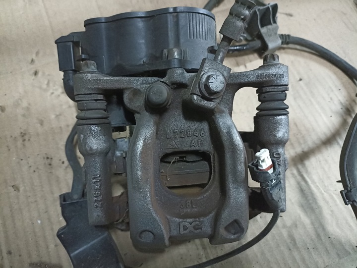 фото №15, Mercedes w177 w247 суппорт тормозной левое правое заднее зад 276x11