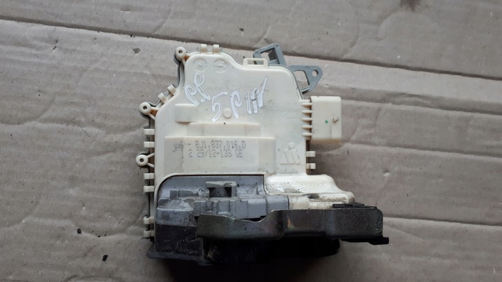 фото №1, A6 c7 4g замок дверь правые перед 5 pin a4 b8 a5