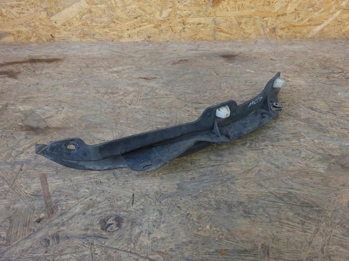 фото №1, Audi a5 8t захист бризковик підкрилки правий перед переднє 8t0853888f