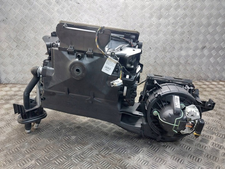 фото №9, Корпус нагревателя воздуходувка bmw e90 e91 983360z 929888g 9181171