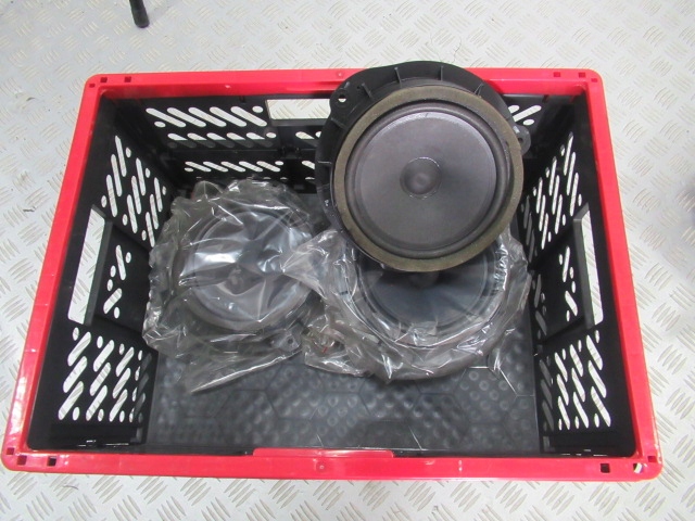 фото №1, Динамик дверь дверной vw audi skoda 80a035411