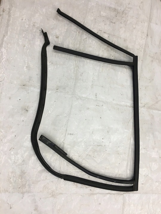 фото №8, Прокладка дверь правая зад 3b9839432 3b9839431 passat b5 универсал 1996-2005