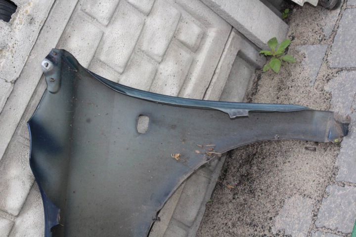 фото №9, Крило праве перед avensis t25 03-06r колір 8p4