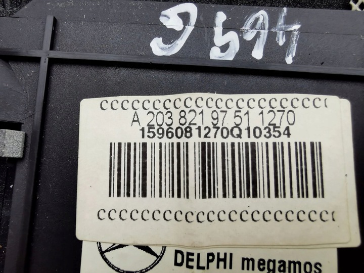 фото №10, Mercedes-benz c w203 лампа стельова 2004 a203820