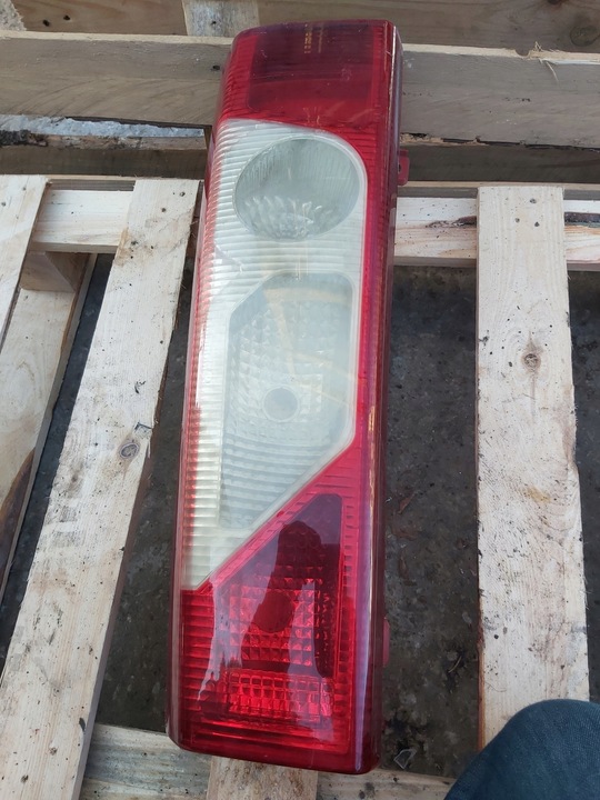 фото №1, Лампа права зад citroen dispatch jumpy scudo ii bez вкладиш лампочок