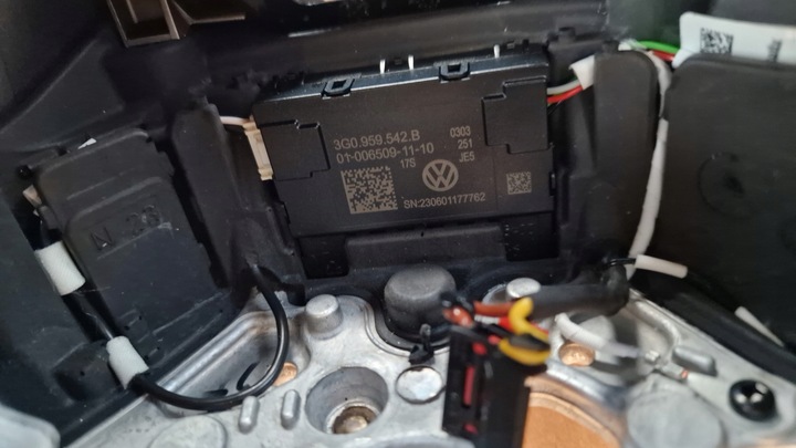 фото №5, Руль мультифункция сенсорная кожа vw id3 id4 id5 10a419089bq 3g0124