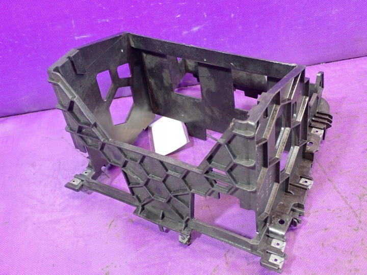 фото №4, Vw golf v 03-09 рамка крепление радио 1k0858005b