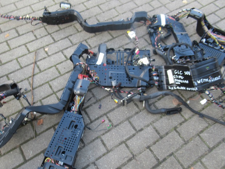 фото №5, Mercedes glc suv w253 установка жгут интерьера комплектная 6.3 amg