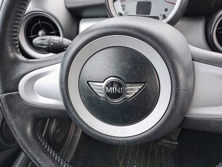 фото №5, Mini one cooper r56 r55 clubman подушки подушка торпедо консоль капот 06-13