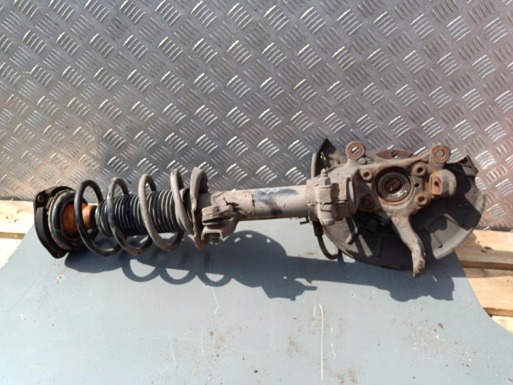 фото №6, Vw jetta vi 2.0 tdi mcperson/zwrotnica левые перед 5c0413031bb