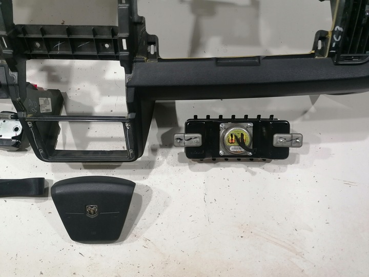 фото №5, Dodge journey панель консоль подушка безопасности ремни оригинал