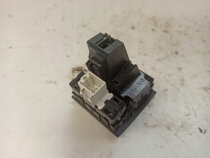 фото №12, Volkswagen passat b7 usa часы панели распределительной 561919204b