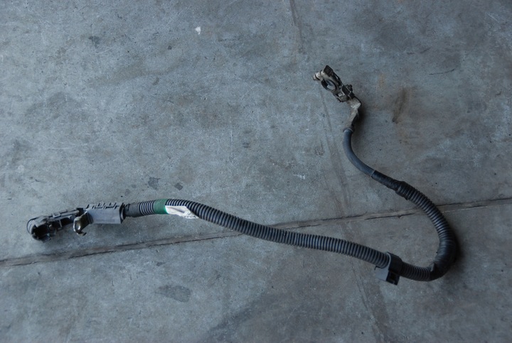 фото №1, Клемма плюсовая 2.2 d4d rav 4 iii