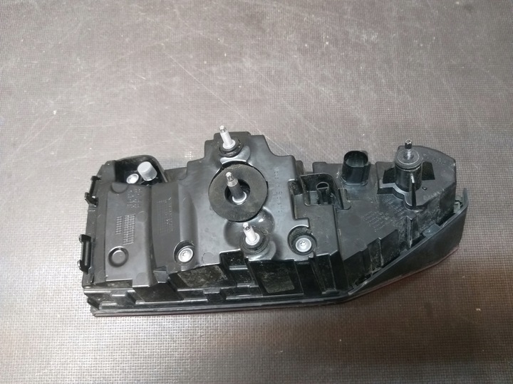 фото №13, Лампа лампы зад audi a6 c8 sedan led