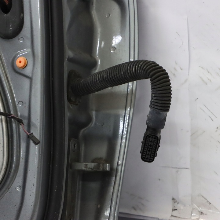 фото №15, Mercedes w212 двері ліві задні palladium срібний срібний металік - 792