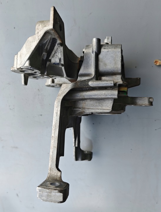 фото №3, Лапи подушка двигуна mercedes cla a клас glb w177 w118 x247