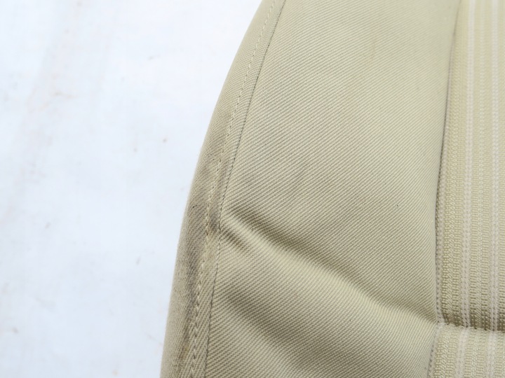 фото №3, Губка обшивка бежевый спинка r audi a6 c6 04-