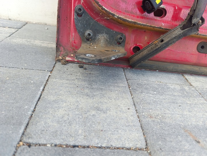 фото №9, Vw t5 дверь сдвижные красный правые