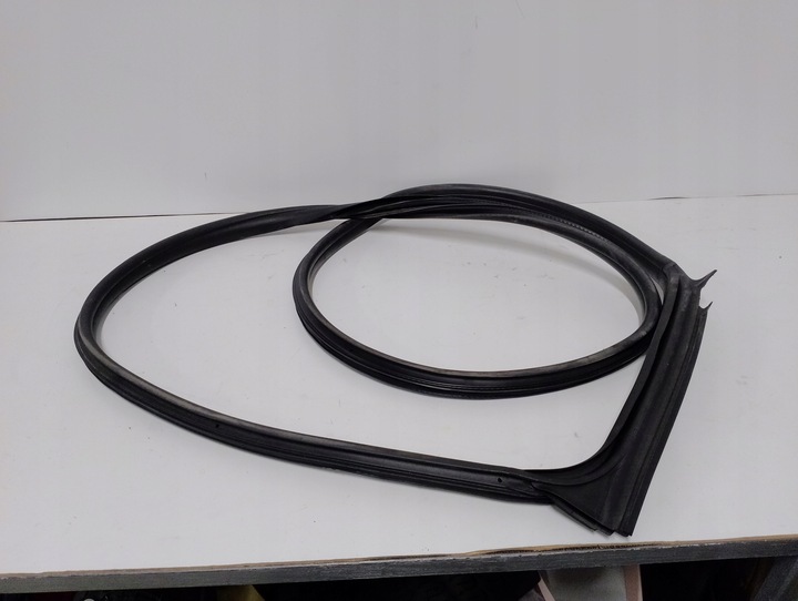 фото №1, Mini cooper f56 прокладка двері праві перед 7300030