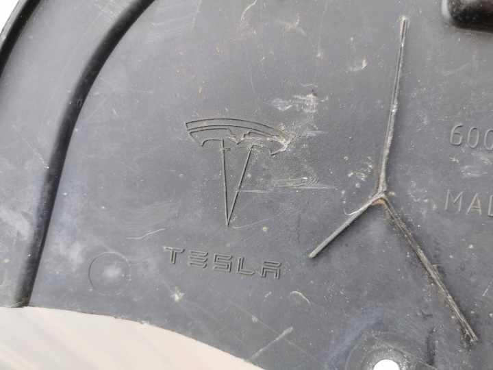 фото №10, Tesla модель s 12-16 6008189-00-f плита захист під двигун