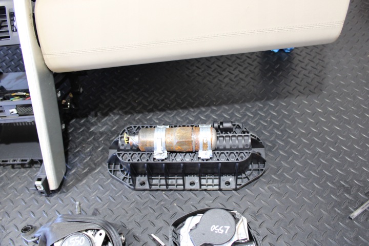 фото №12, Торпедо консоль подушка  подушки land rover discovery sport l550
