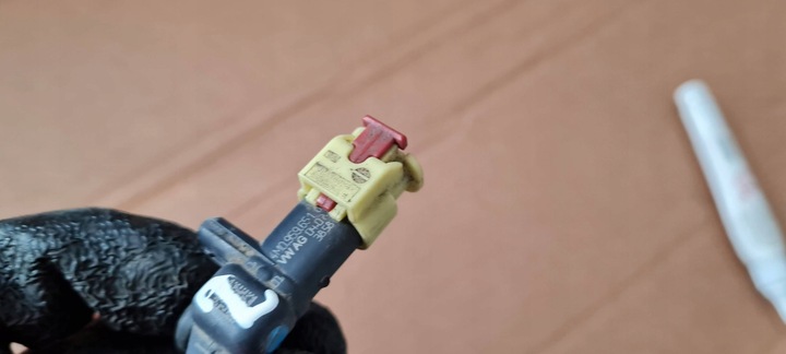 фото №8, A4 b9 8w рестайлінг s4 датчик ударний штекер 4m0959651 a5 8w s5 q7 q5