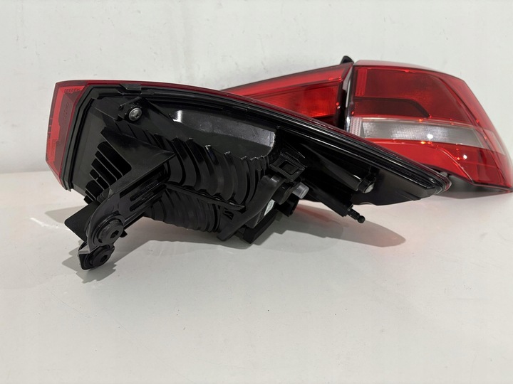 фото №9, Audi q3 ii 83a 18- комплект лампа зад ліва права