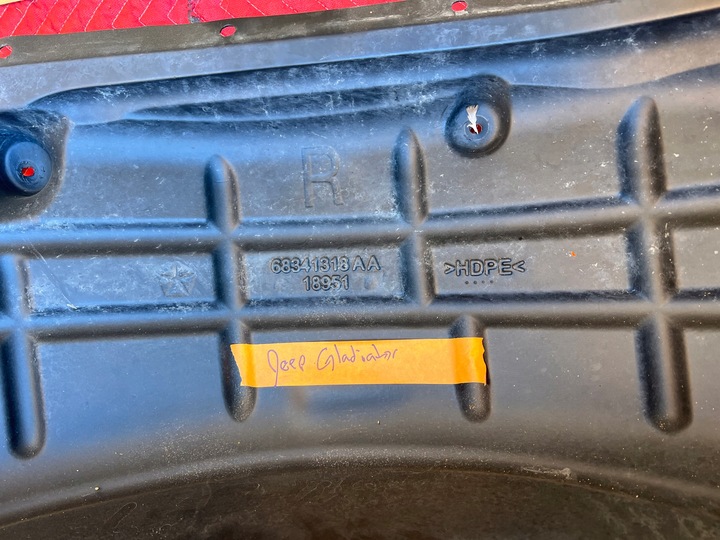 фото №9, Подкрылок расширители левая правые wrangler sahara jl altitude 4xe 68270817ad